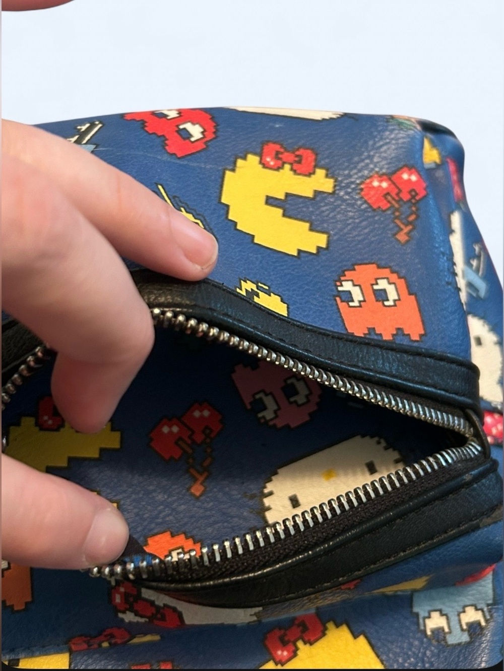 Loungefly x Hello Kitty Pac-Man Mini Backpack - Picture 8 of 8